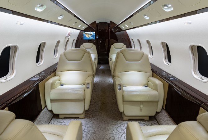 Bombardier Challenger 300, photo 2