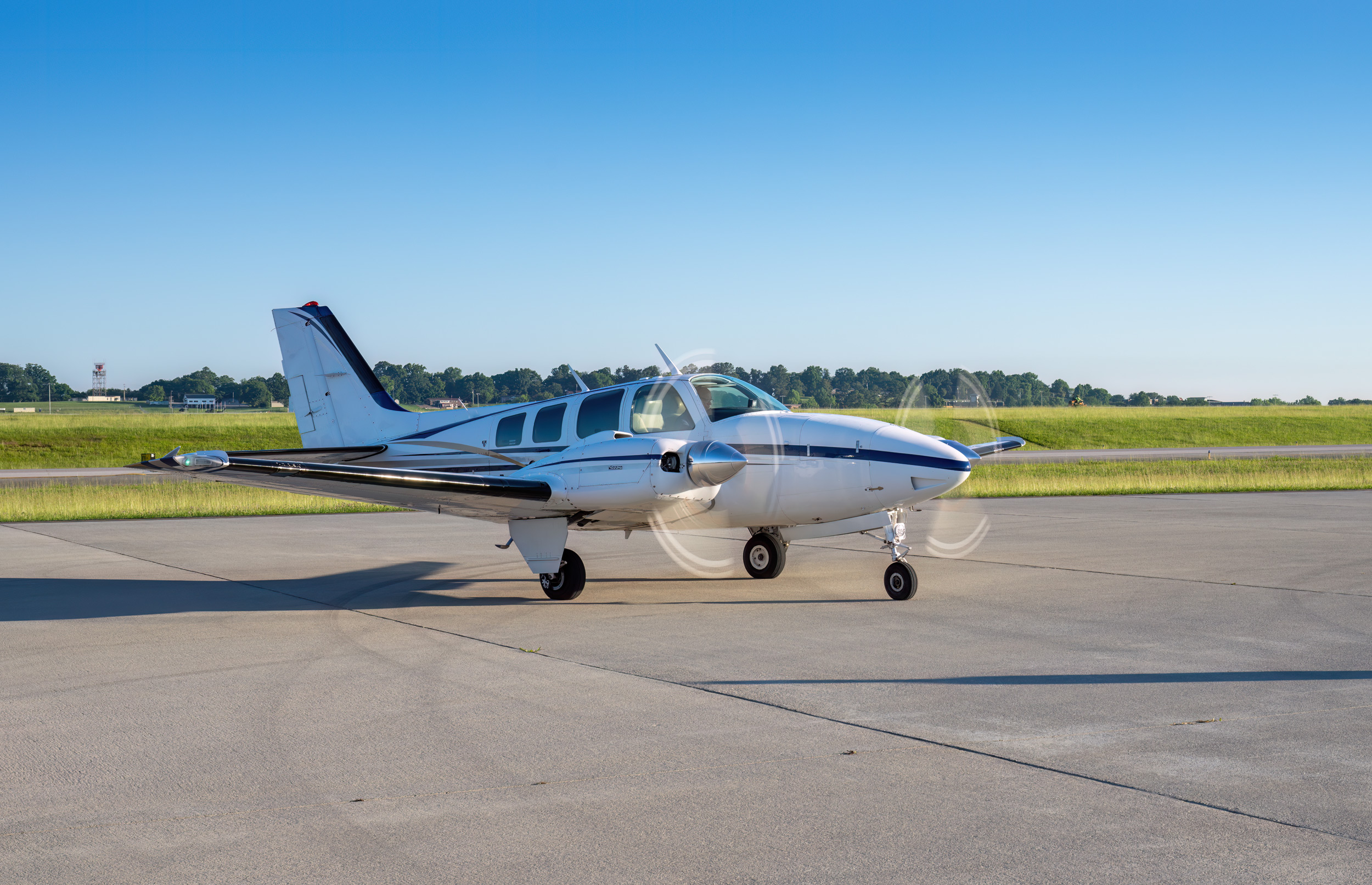 Beechcraft Baron 58, photo 1