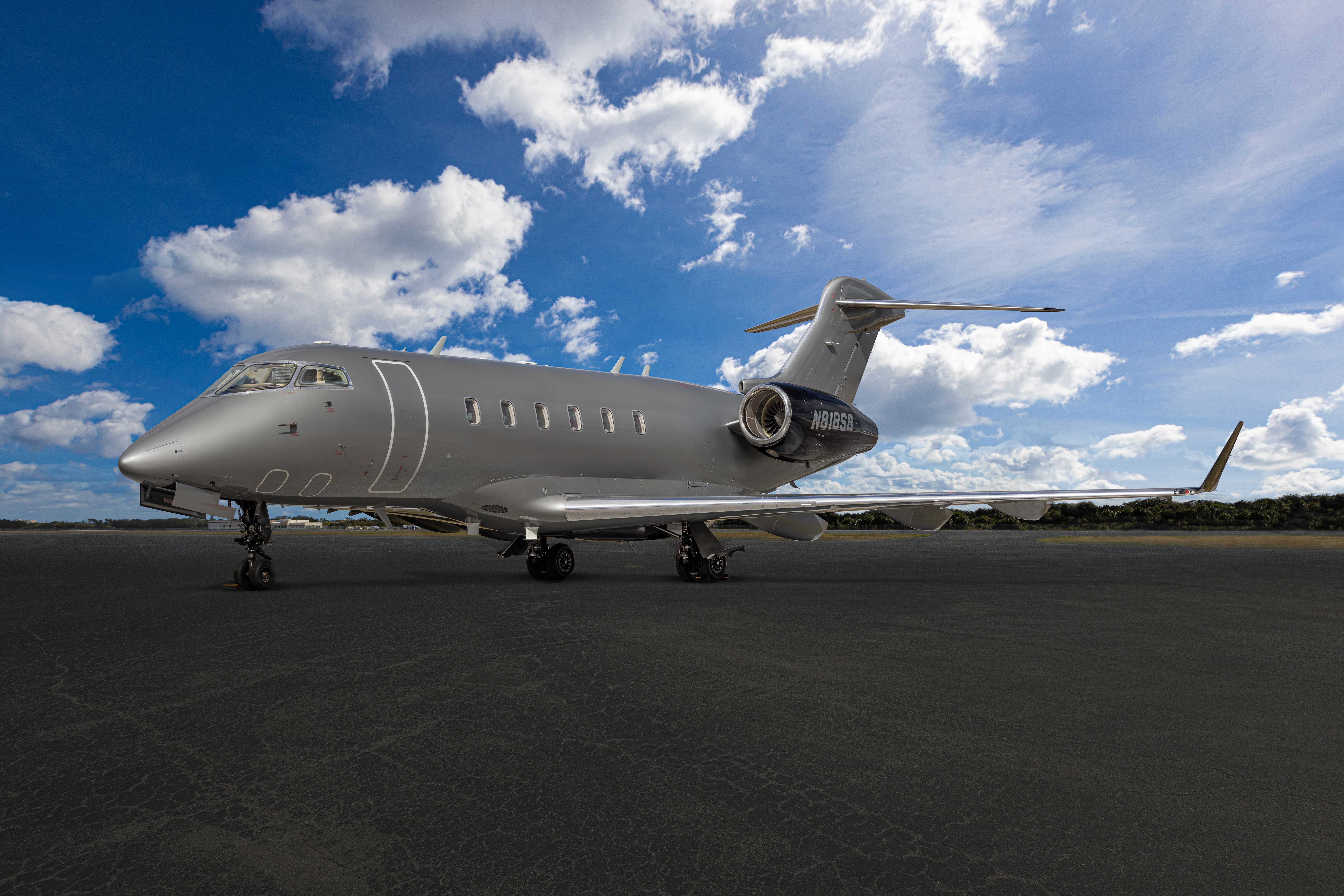 Bombardier Challenger 300, photo 1