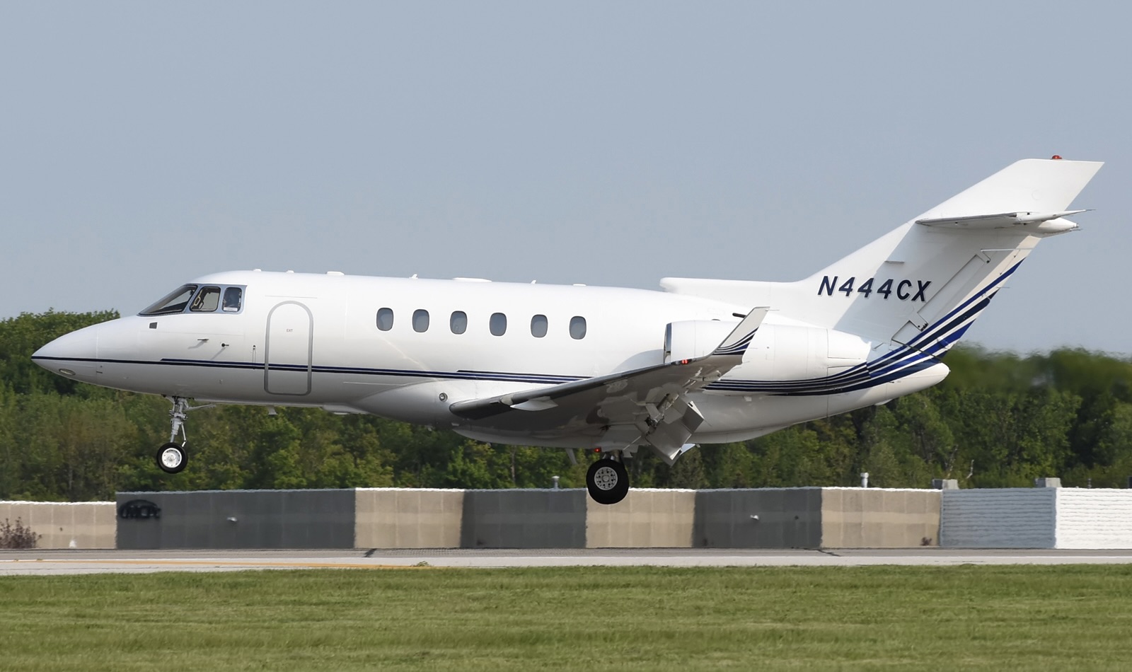 Beechcraft Hawker 850XP, photo 1