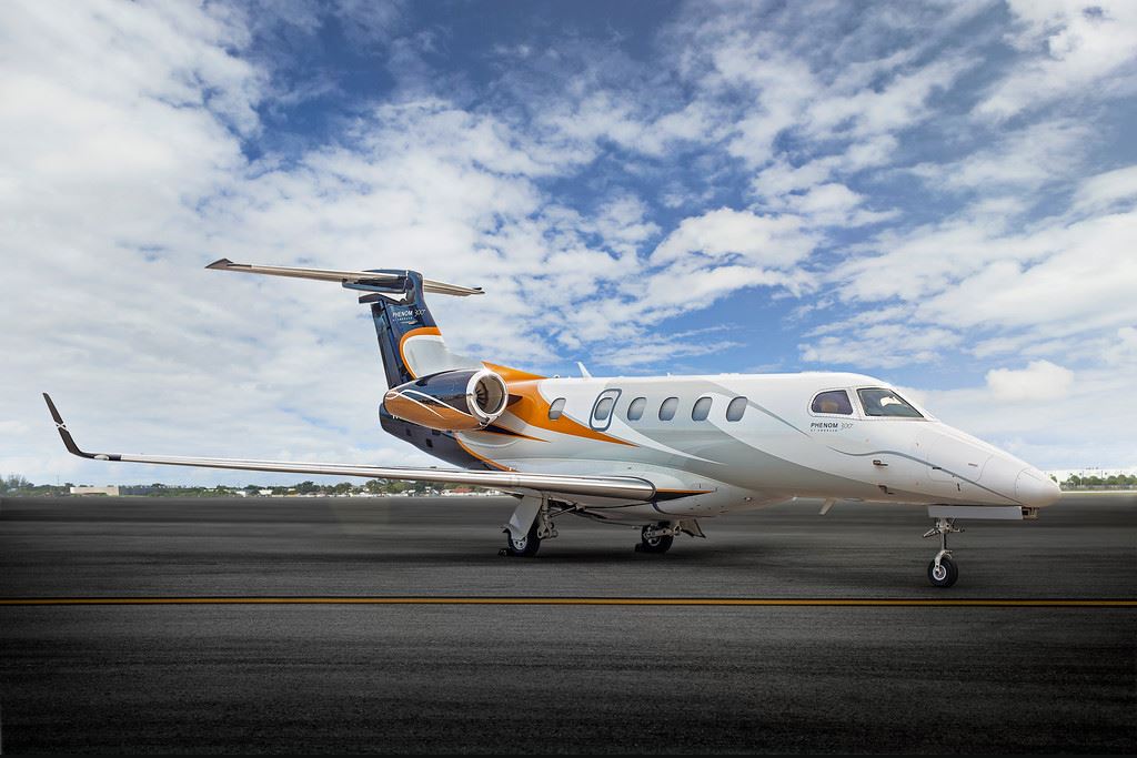 Embraer Phenom 300, photo 1