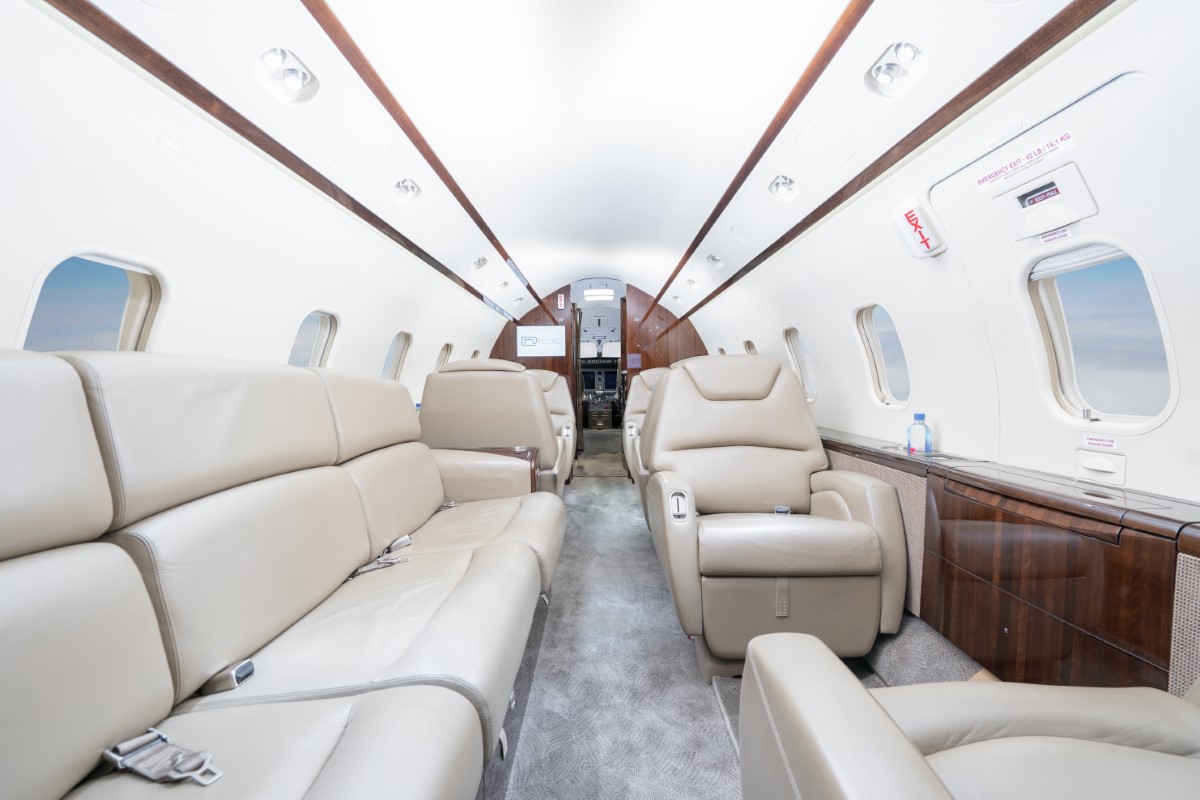 Bombardier Challenger 300, photo 3