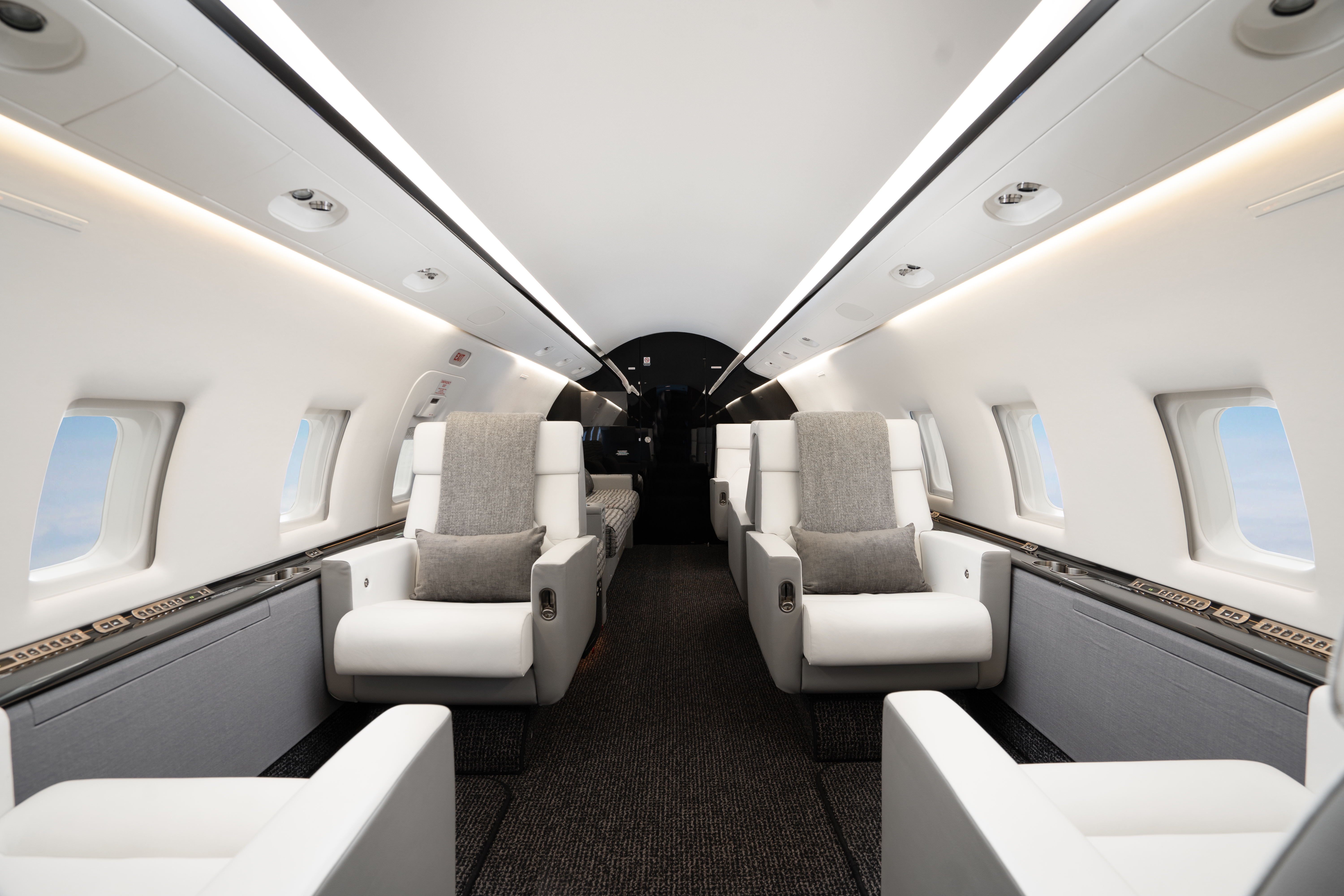 Bombardier Challenger 604, photo 2
