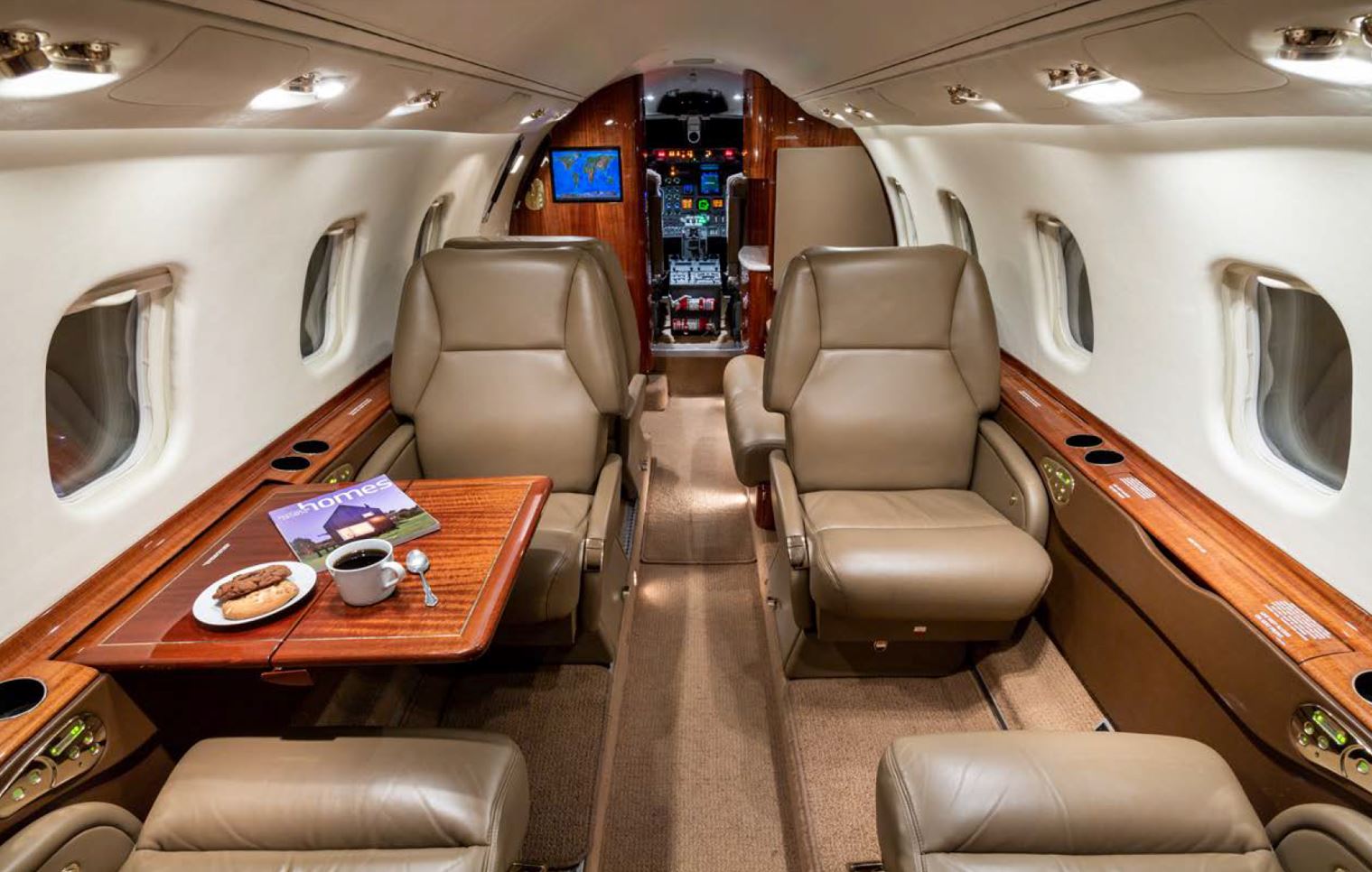 Bombardier Learjet 60, photo 2