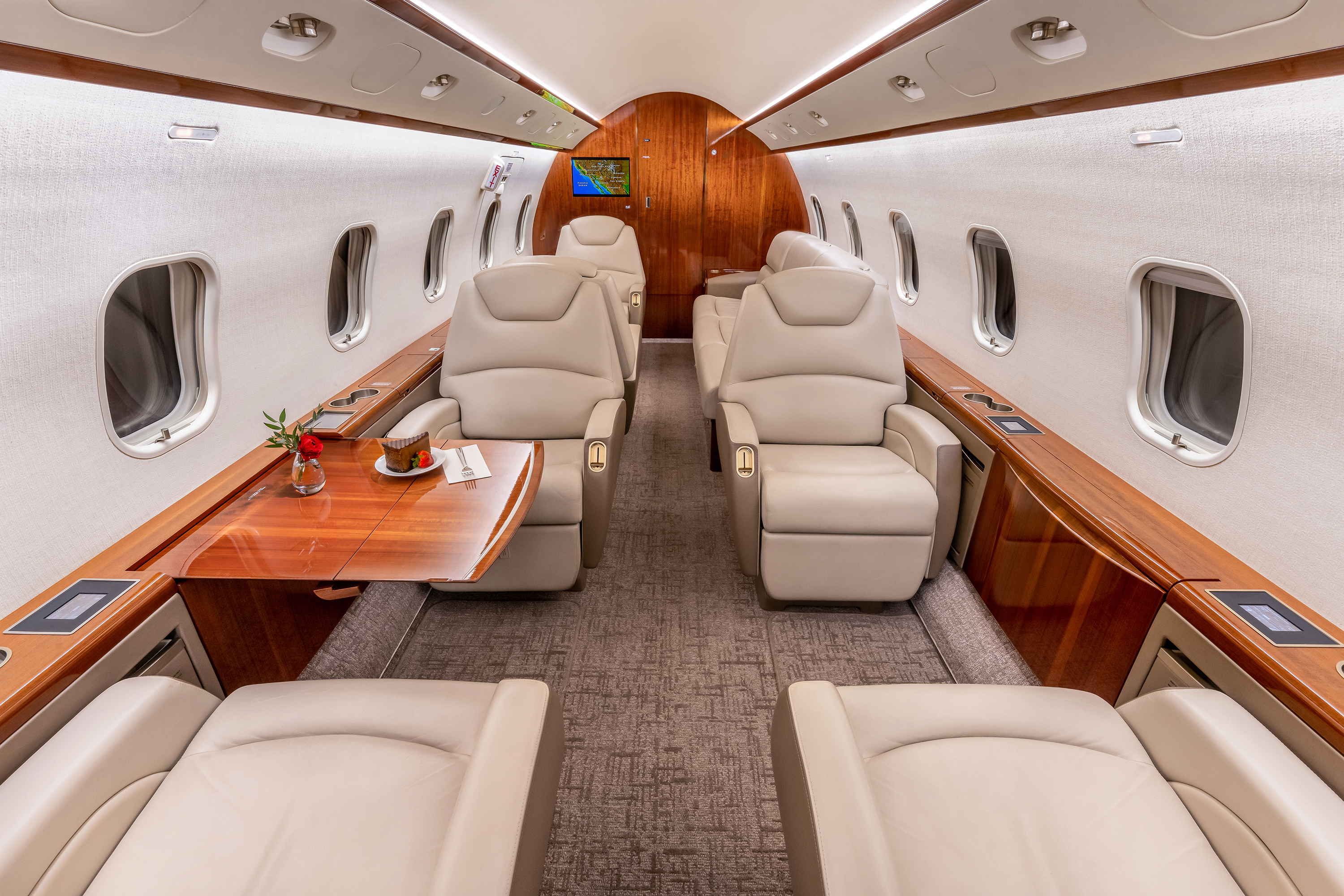 Bombardier Challenger 300, photo 2